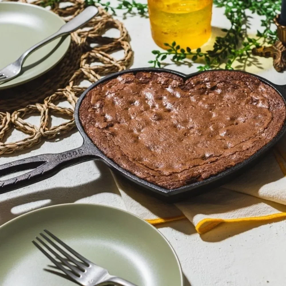 Lodge Seasoned Cast Iron Heart-Shaped Skillet